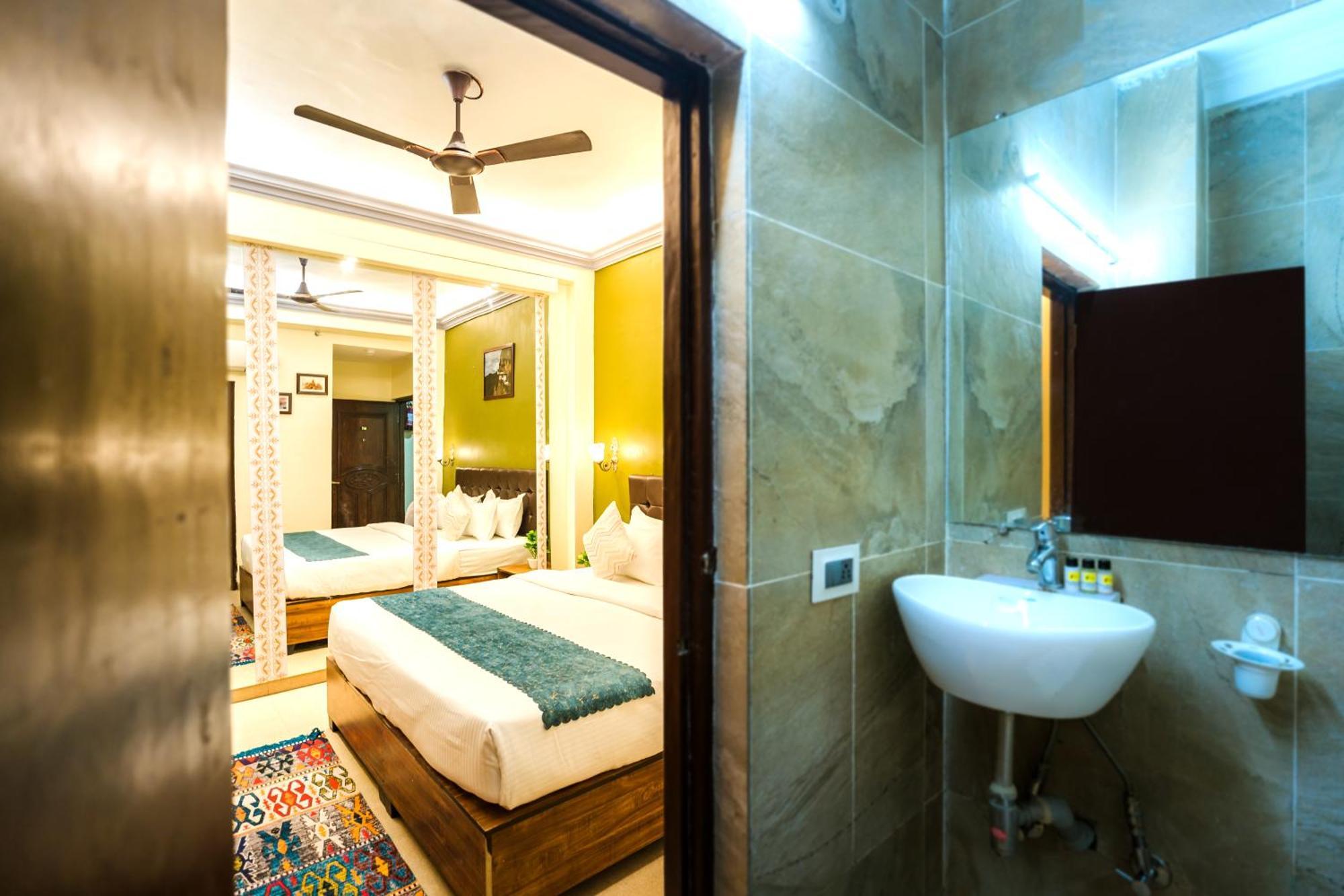 Tripli Hotels Silver Shine Waranasi Zewnętrze zdjęcie