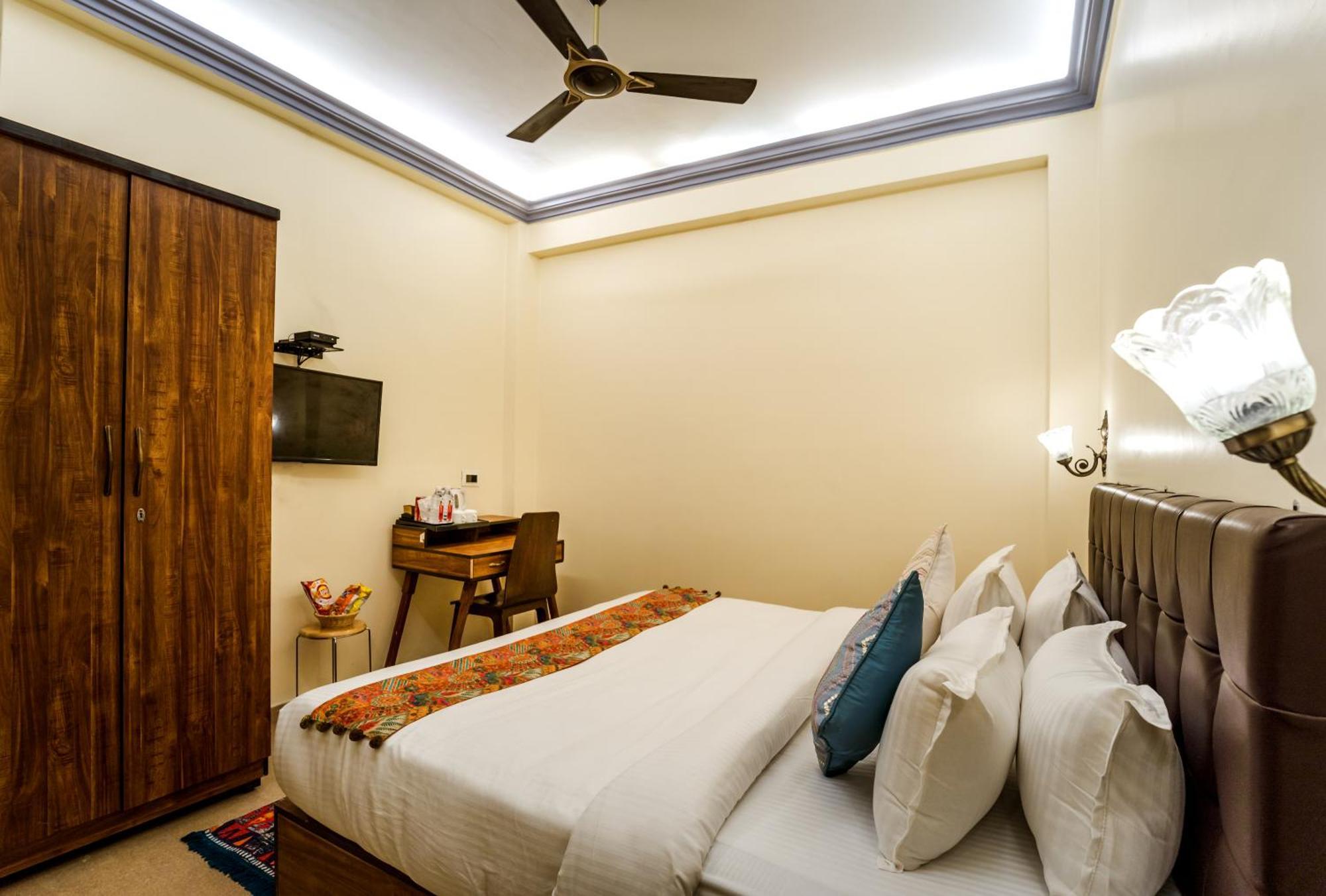 Tripli Hotels Silver Shine Waranasi Zewnętrze zdjęcie