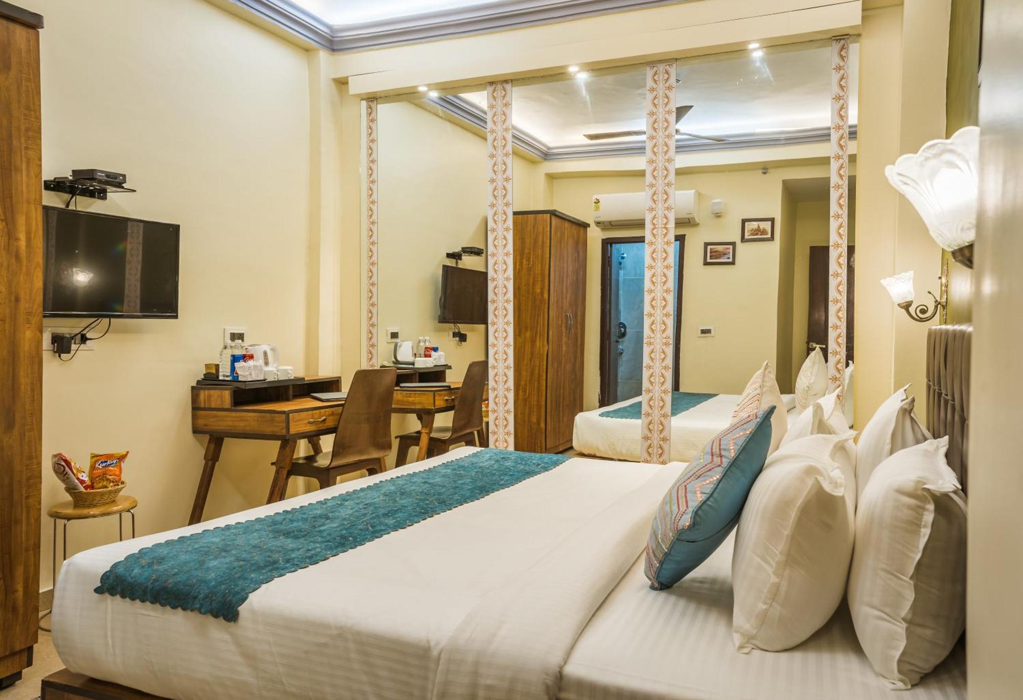 Tripli Hotels Silver Shine Waranasi Zewnętrze zdjęcie