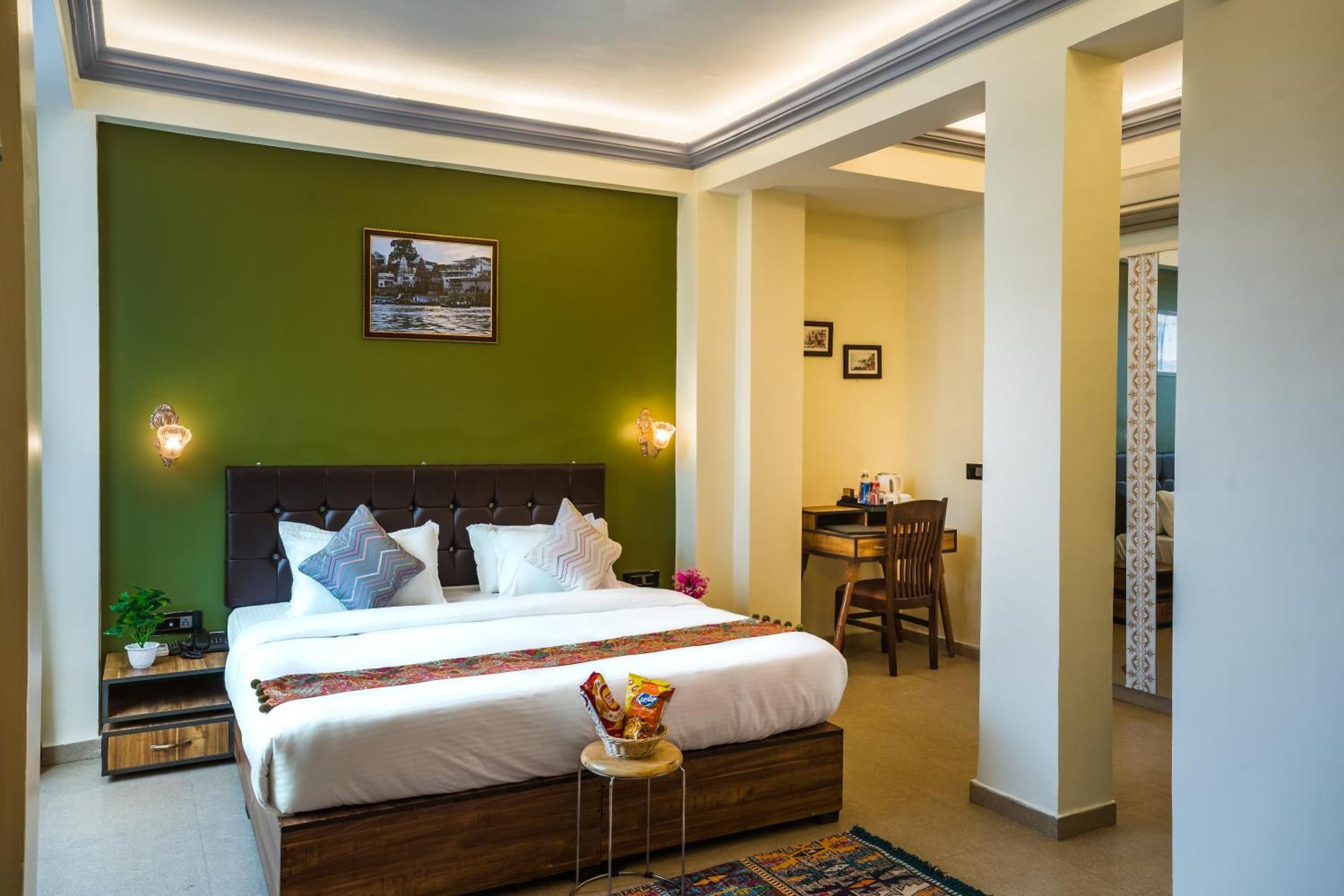 Tripli Hotels Silver Shine Waranasi Zewnętrze zdjęcie