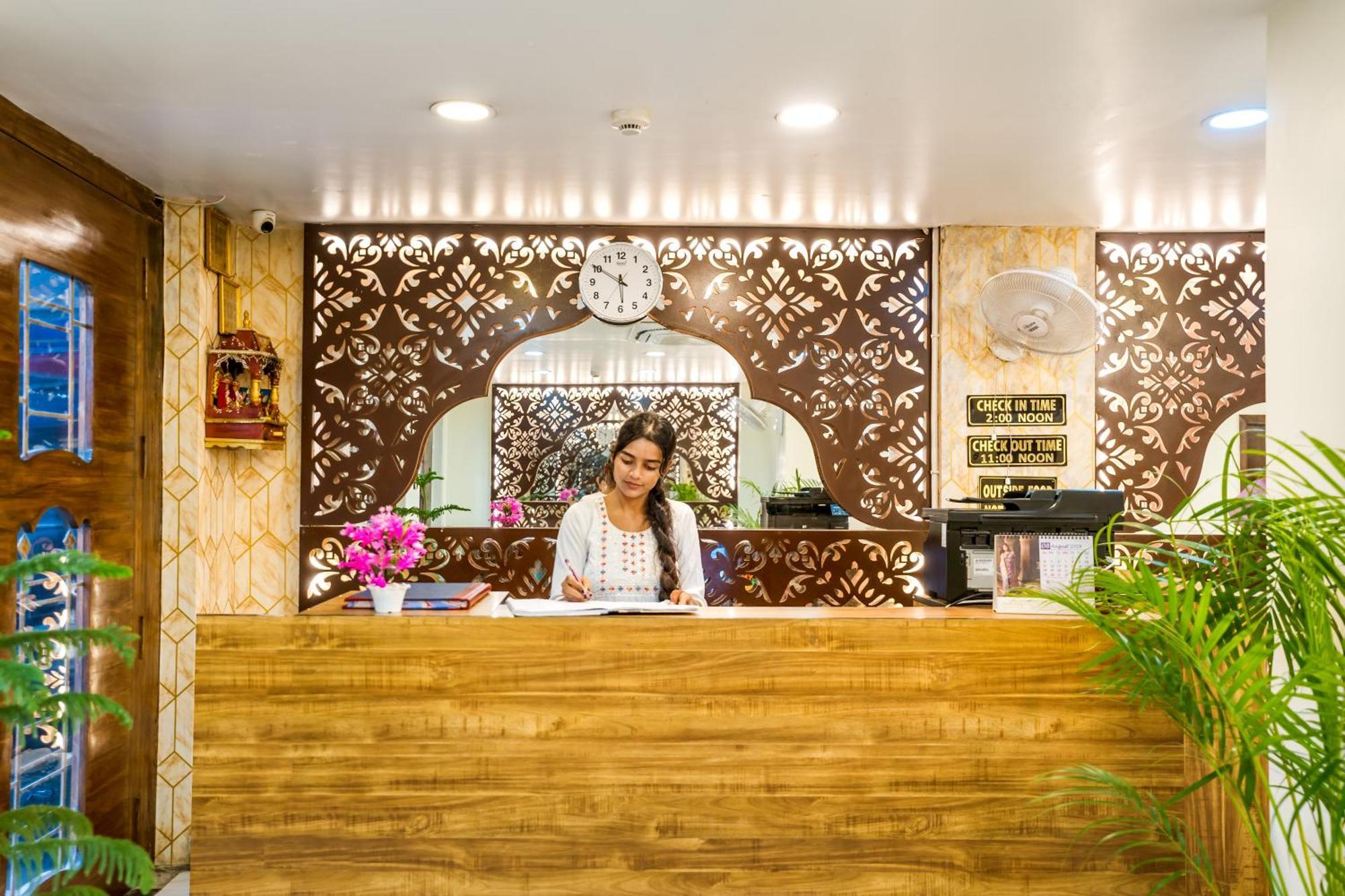 Tripli Hotels Silver Shine Waranasi Zewnętrze zdjęcie