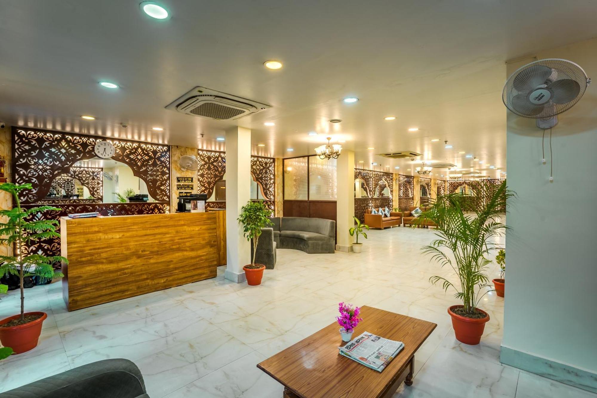 Tripli Hotels Silver Shine Waranasi Zewnętrze zdjęcie