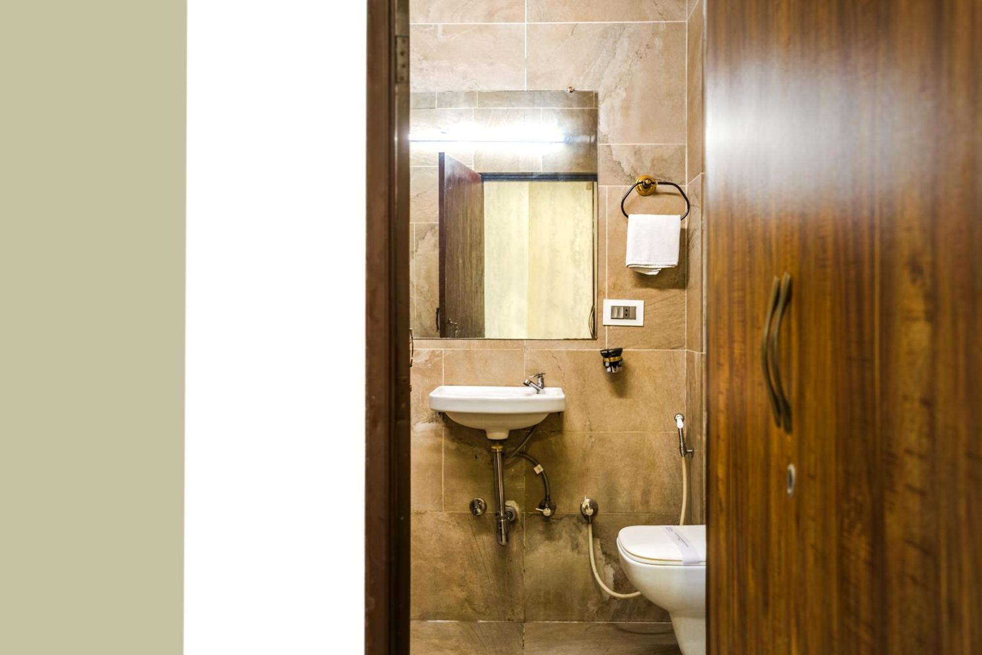 Tripli Hotels Silver Shine Waranasi Zewnętrze zdjęcie