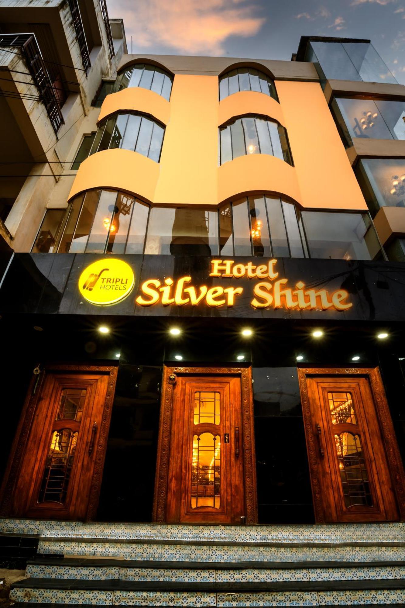 Tripli Hotels Silver Shine Waranasi Zewnętrze zdjęcie