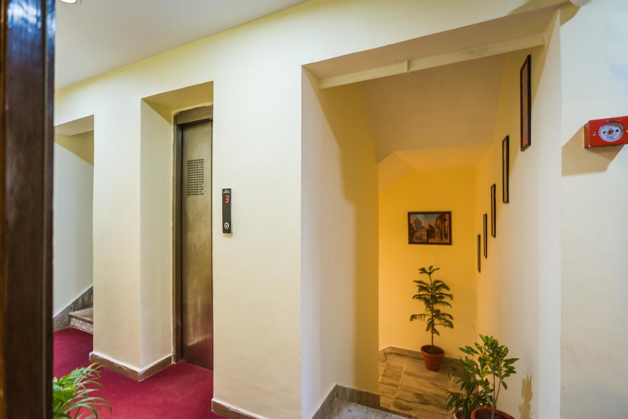 Tripli Hotels Silver Shine Waranasi Zewnętrze zdjęcie